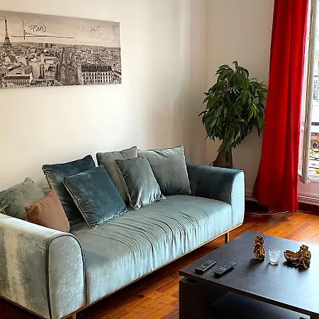 Notre-dame Apartment *