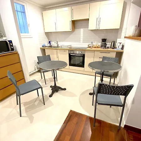 Notre-dame Apartment